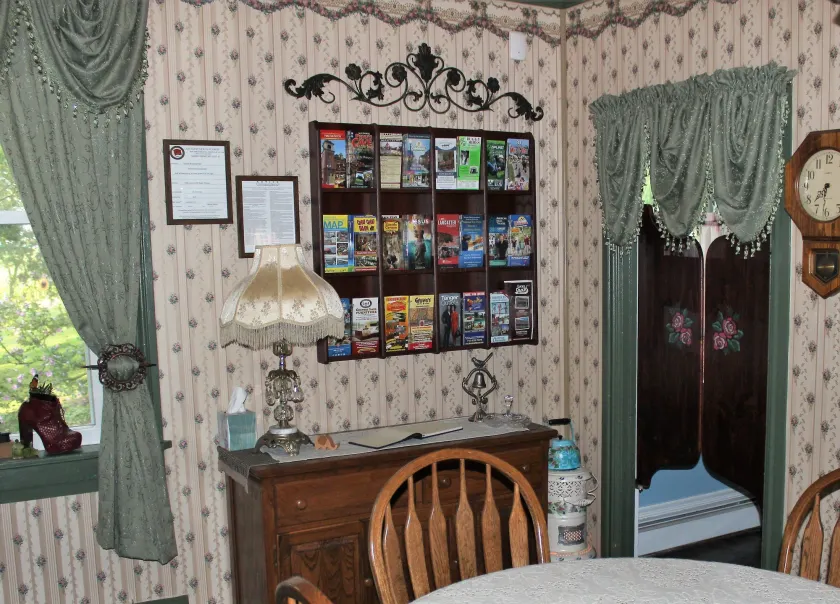 Carriage Stop Bed & Breakfast - Hall