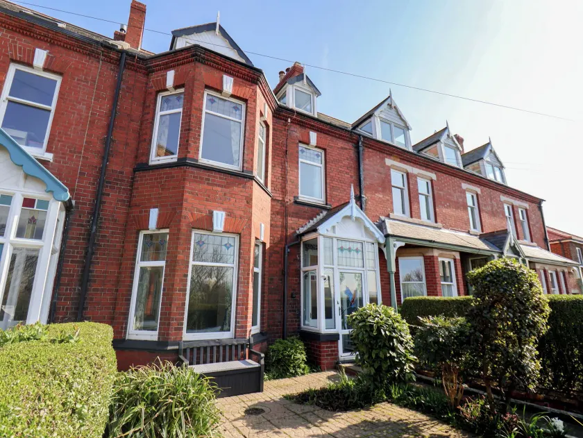 Kingfisher House - Image 1