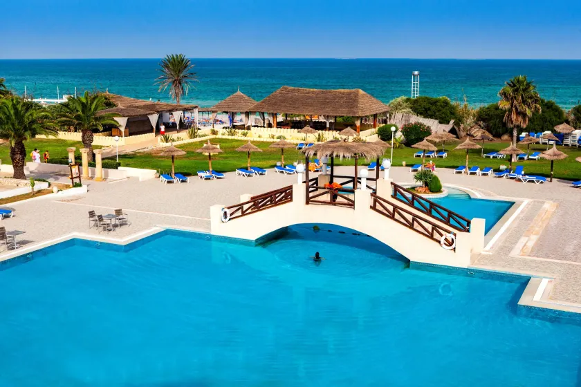 El Borj Hotel - Image 1