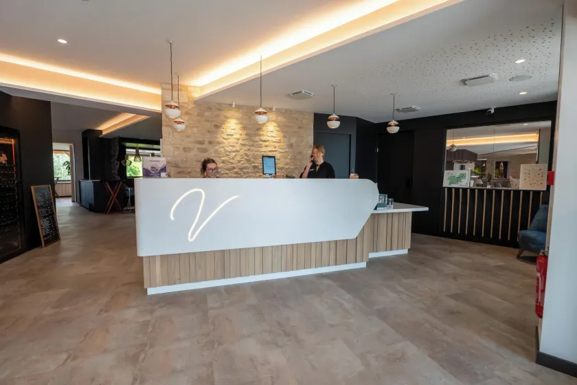 LE VAL MORET Hôtel Restaurant et Spa - Image 1