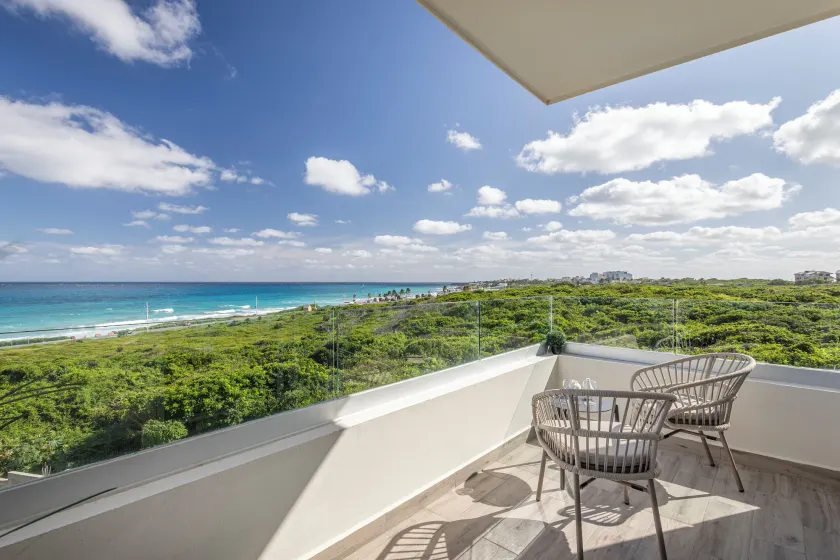 Azulea Isla Mujeres Hotel - Image 1