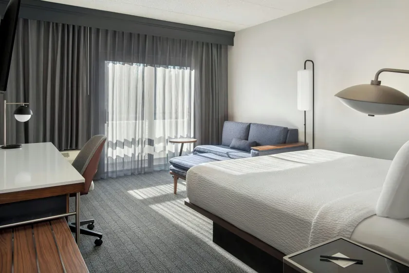 Courtyard by Marriott Rye - Image 1