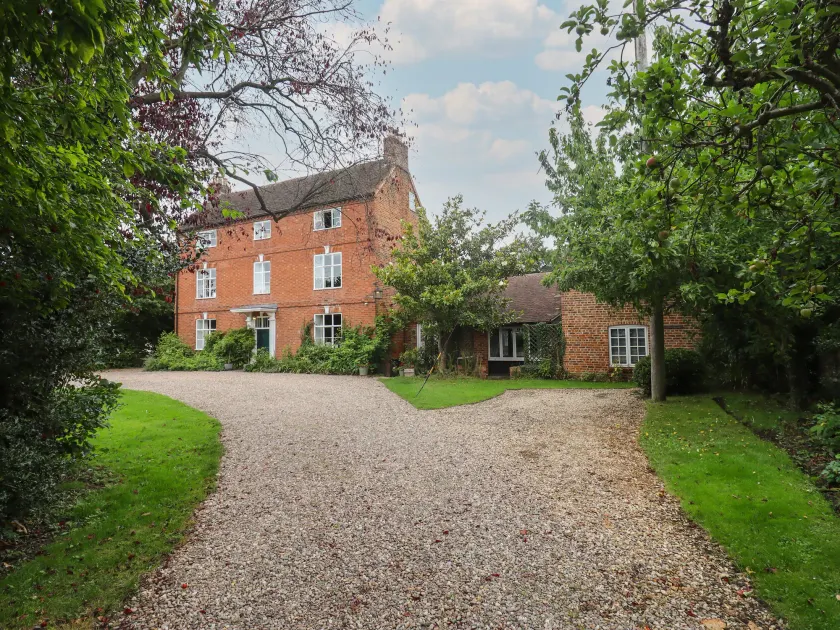 The Coach House Apartment - Image 1