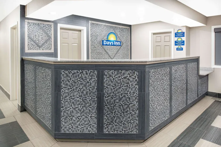 Days Inn by Wyndham Carthage - Hall