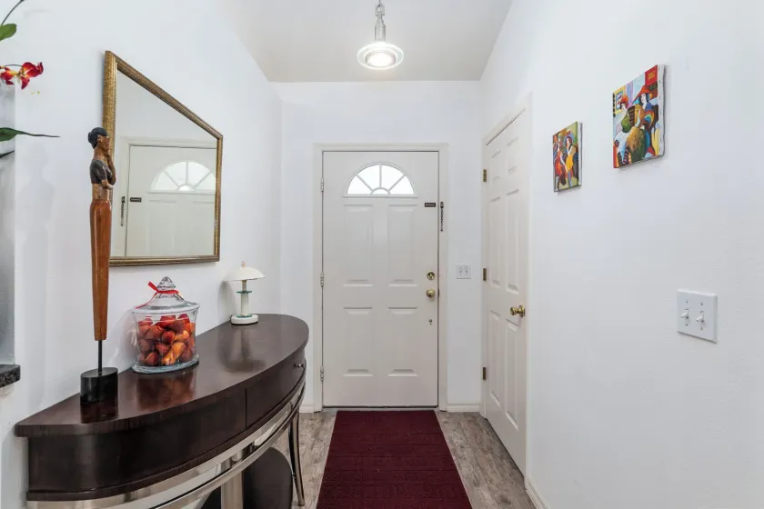 Villa Prins Two Spacious Primary Bedrooms Ensuites - Reception
