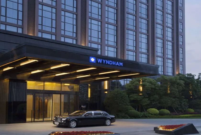 Wyndham Jinjiang - Image 1