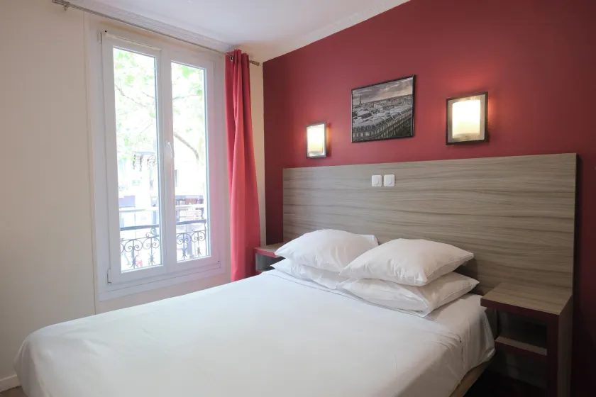 Hipotel Paris Gambetta République - Image 1