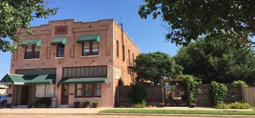Hotel Garza - Image 1