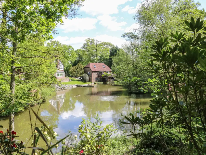 Miswells Cottages - Lake View - Image 1