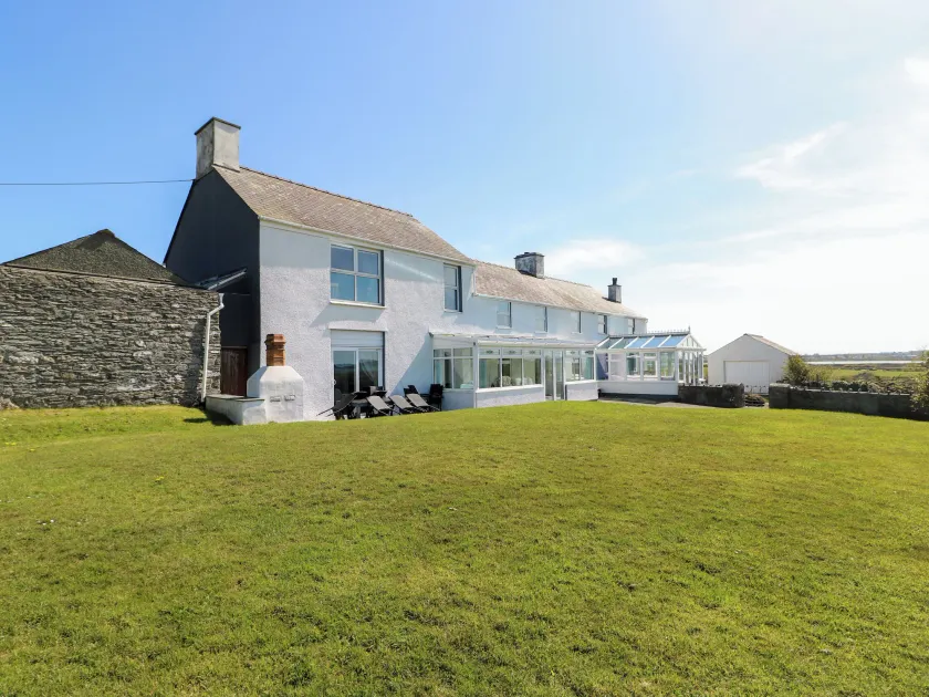 Bodlasan Groes House - Image 1
