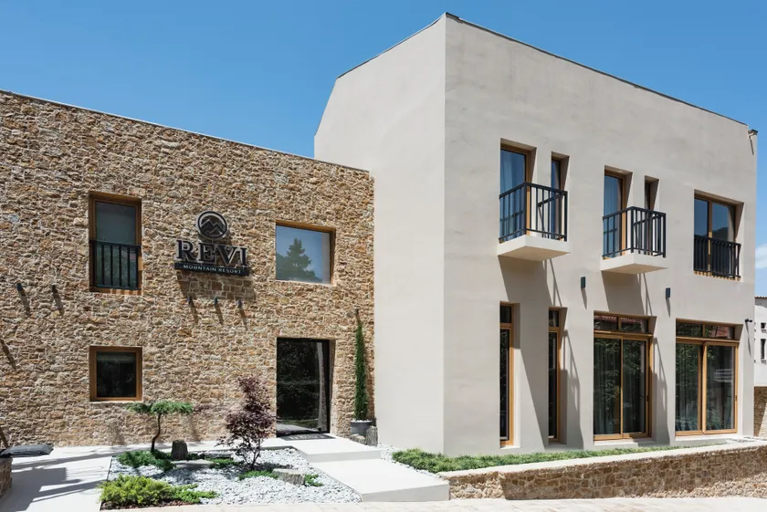 Revi Mountain Resort Boutique Hotel - Image 1