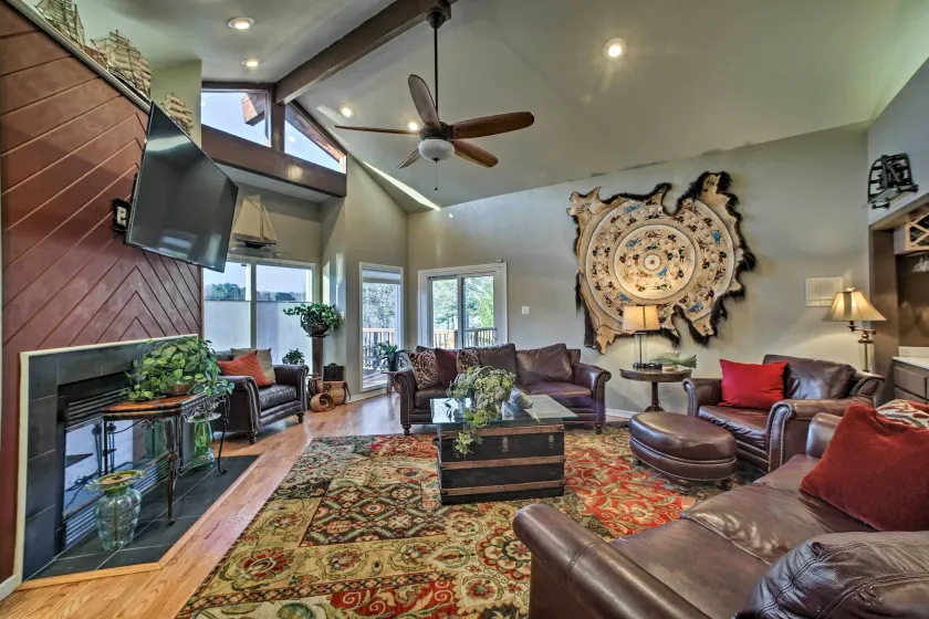 Lakefront Retreat w/ Dock & Beach: 2 Miles to Golf - Image 1