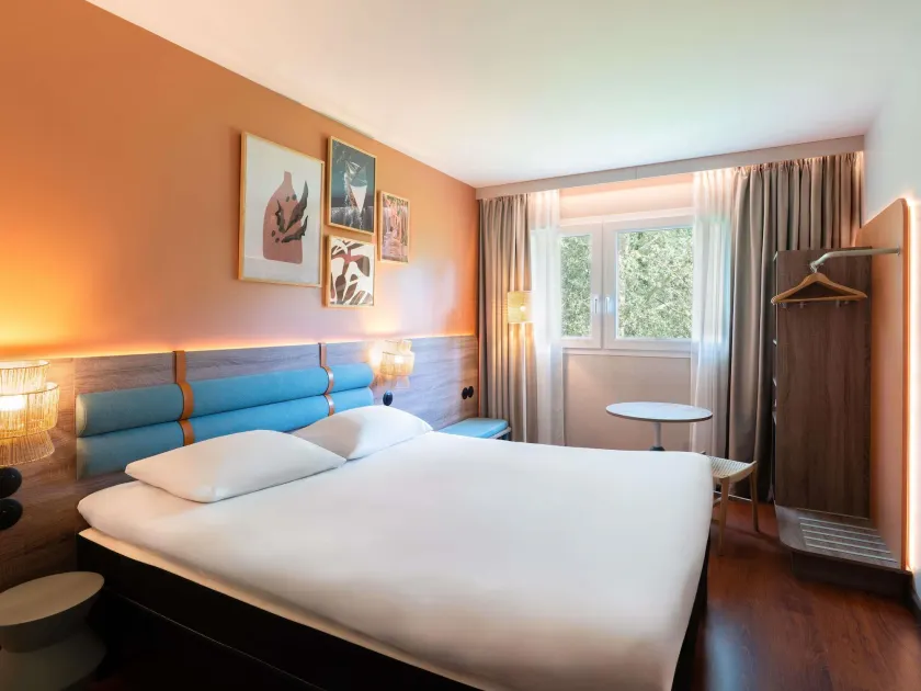 ibis Golfe de Saint-Tropez - Image 1