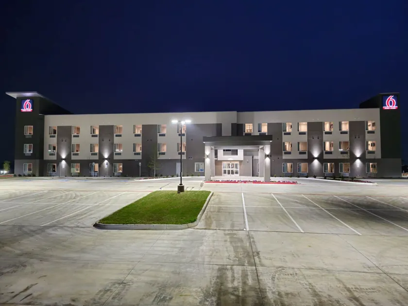 Motel 6 Fort Worth TX Lake Worth - Image 1