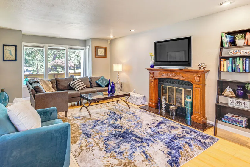 Home on > 1 Acre of Woods in Seattle Suburbs! - Image 1