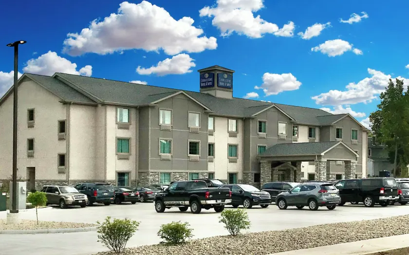 Cobblestone Hotel & Suites - Urbana - Image 1