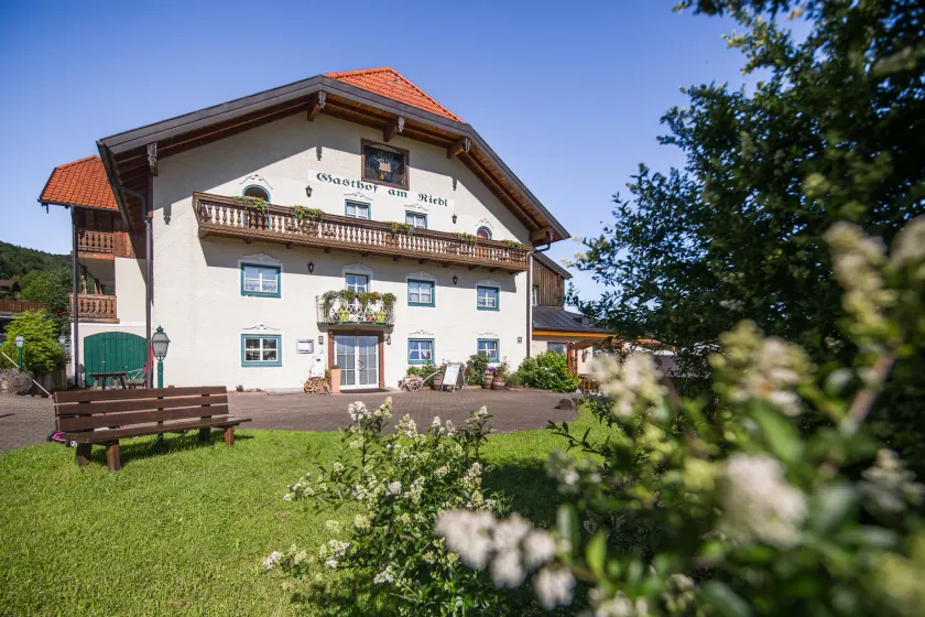 Hotel-Gasthof Am Riedl - Image 1