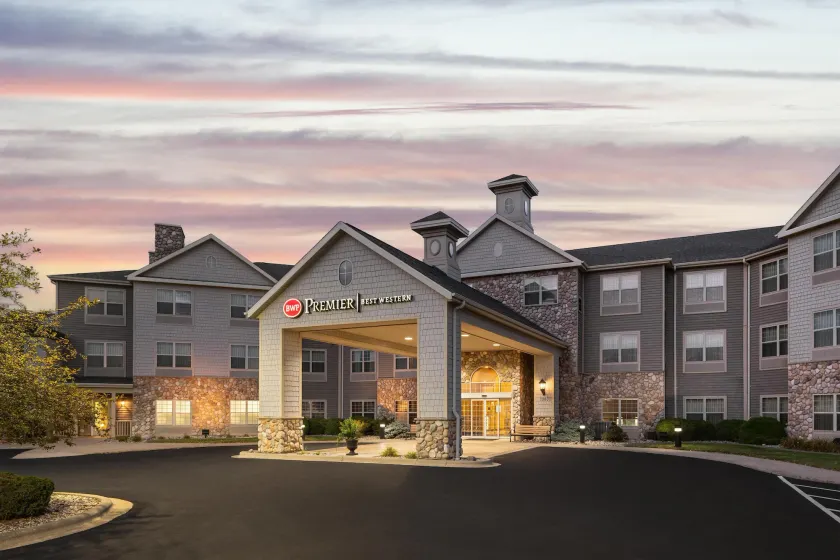 Best Western Premier Bridgewood Hotel Resort - Image 1