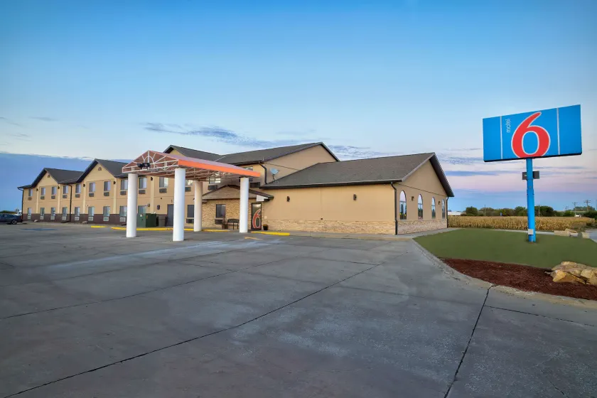 Motel 6-Percival, IA - Image 1