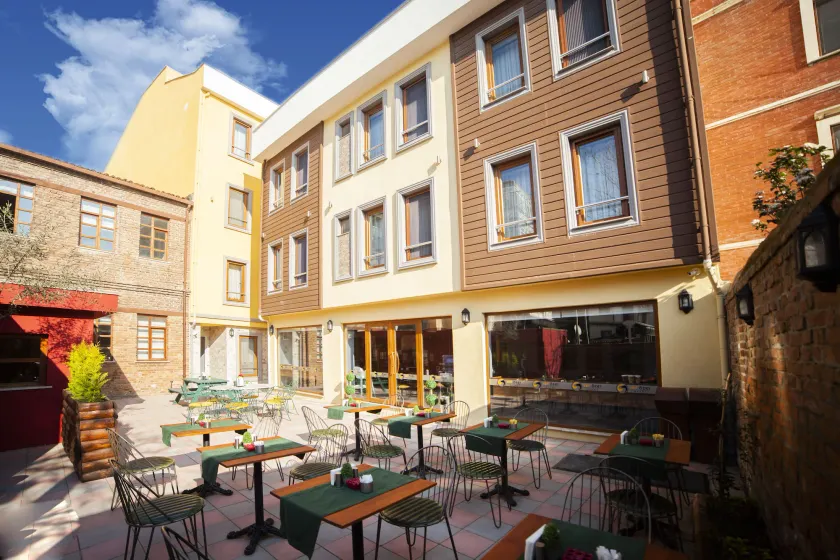 Set Özer Hotel - Image 1