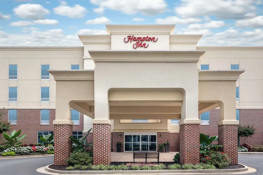 Hampton Inn Atlanta McDonough - Image 1