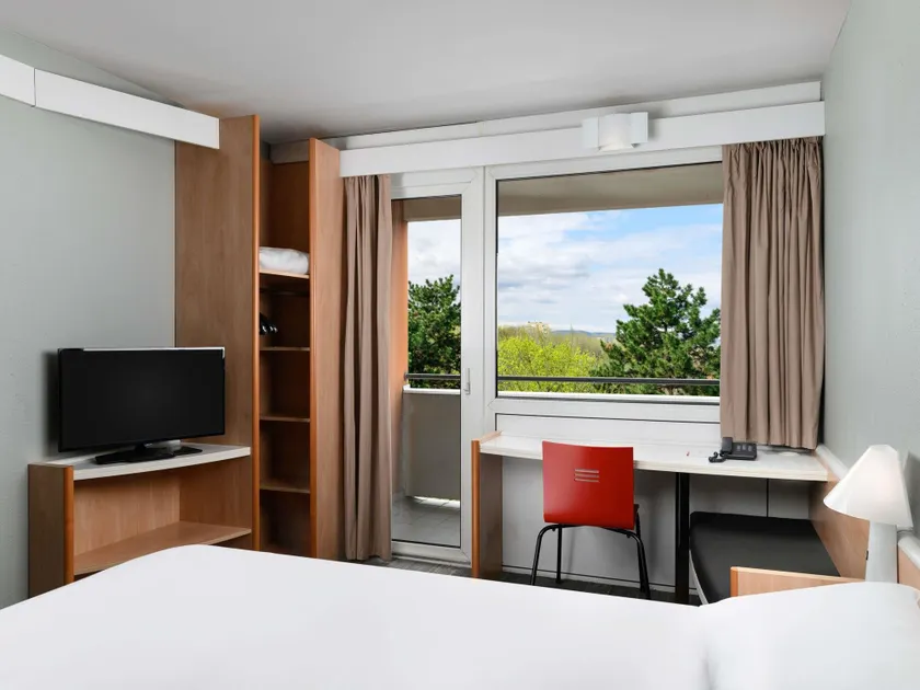 Ibis Budapest Citysouth - Image 1