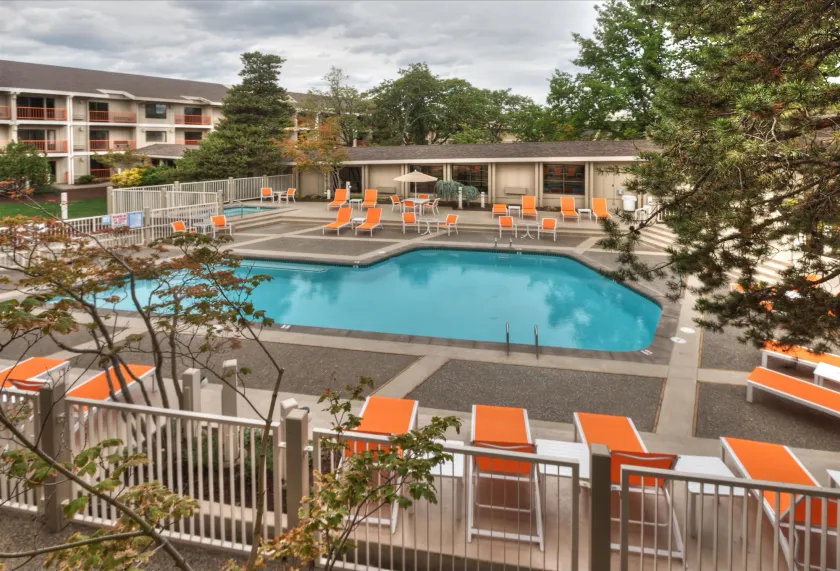 Ashland Hills Hotel & Suites - Image 1