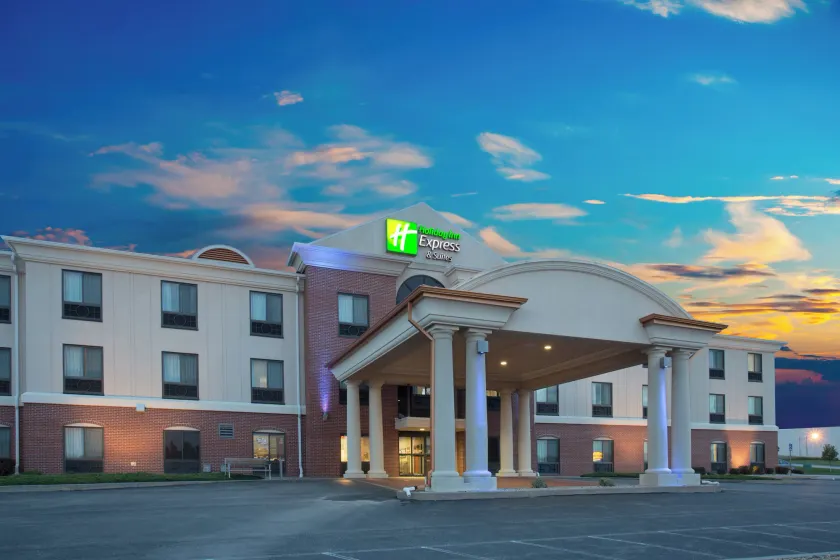 Holiday Inn Express Hotel & Suites Concordia US 81 by IHG - Image 1
