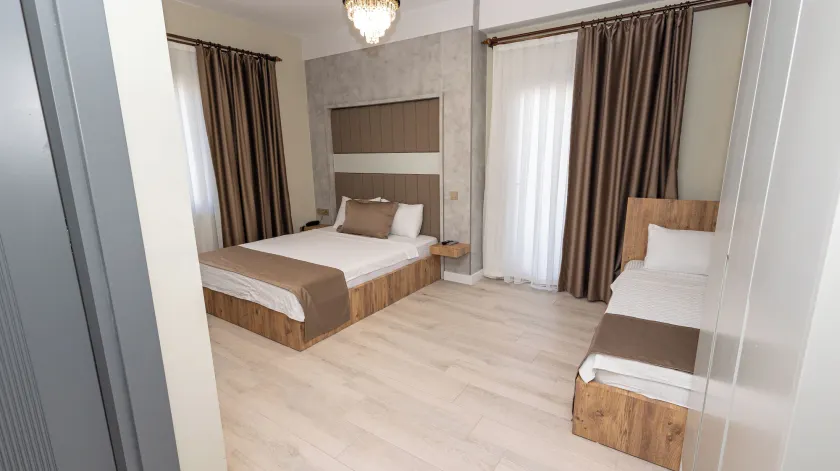 Holmi Otel - Image 1