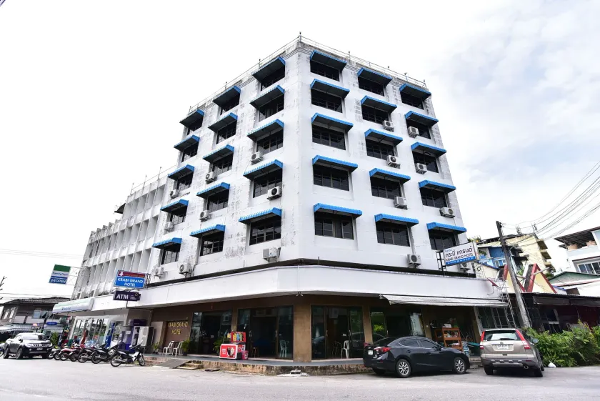 Krabi Grand Hotel - Image 1