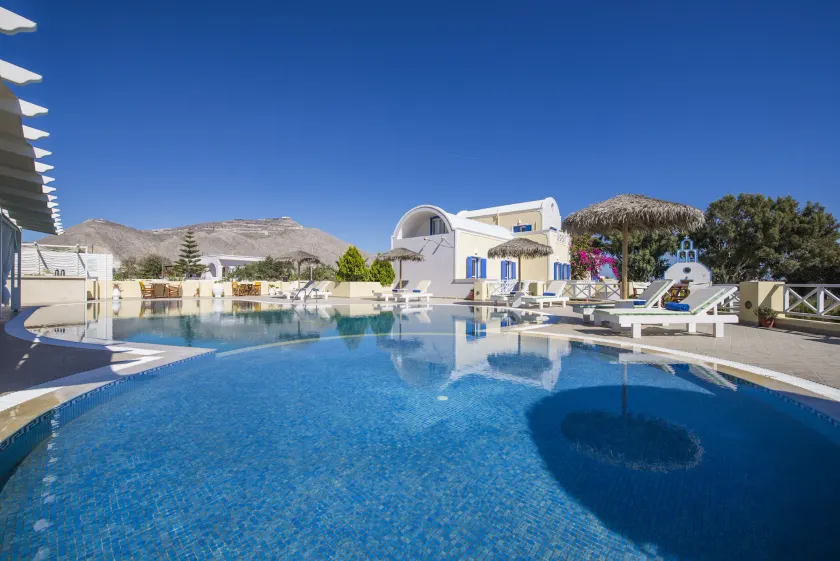 Bella Santorini - Image 1