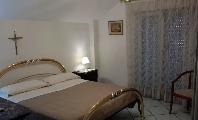 B&B Veronica - Image 1