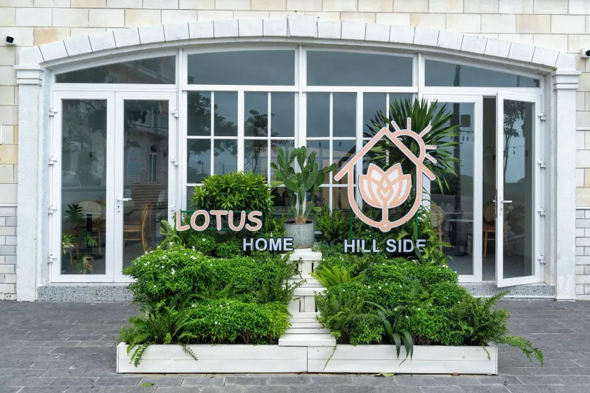 Lotus Home Hillside - Image 1