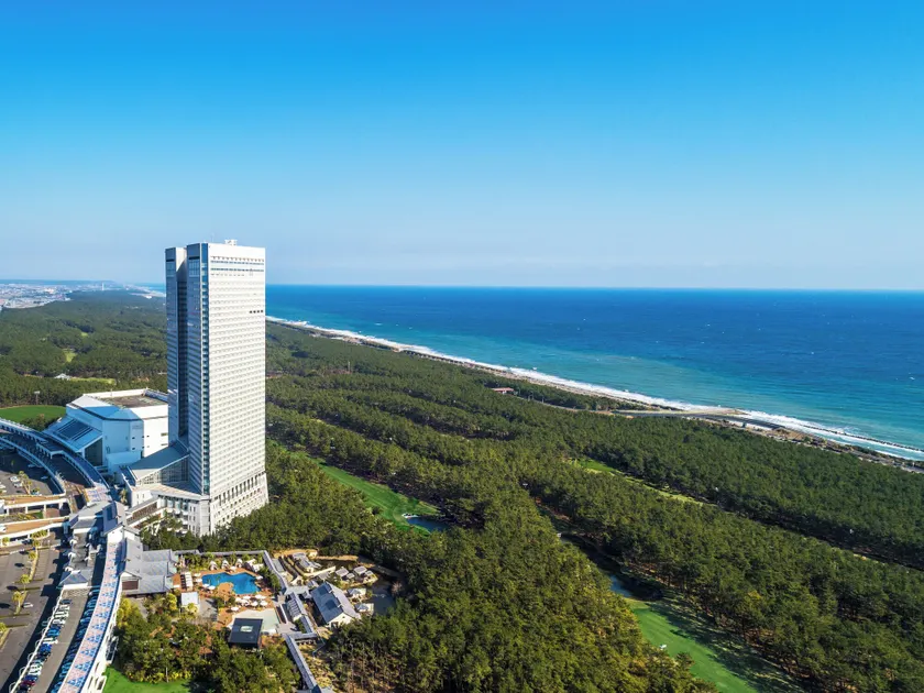 Phoenix Seagaia Ocean Tower - Image 1