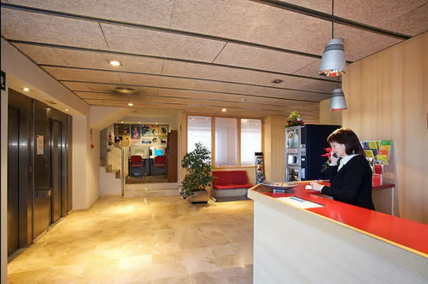 Hotel Basic - Image 1
