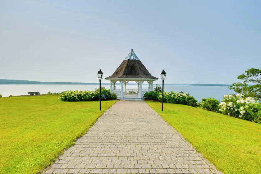 Elegant Oceanfront Maine Estate w/ Gazebo - Interior
