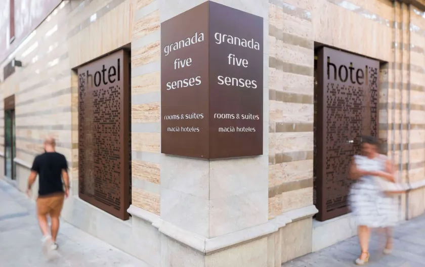 Hotel Maciá Granada Five Senses Rooms & Suites - Image 1