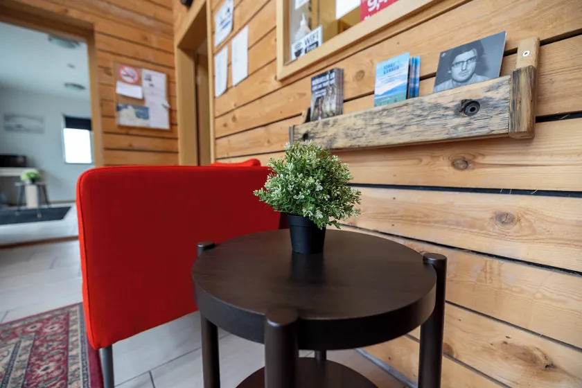 Kirkjufell Guesthouse and Apartments - Sitzecke in der Lobby
