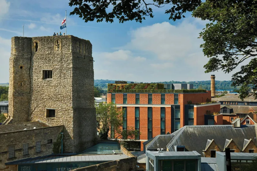 Courtyard by Marriott Oxford City Centre - Image 1
