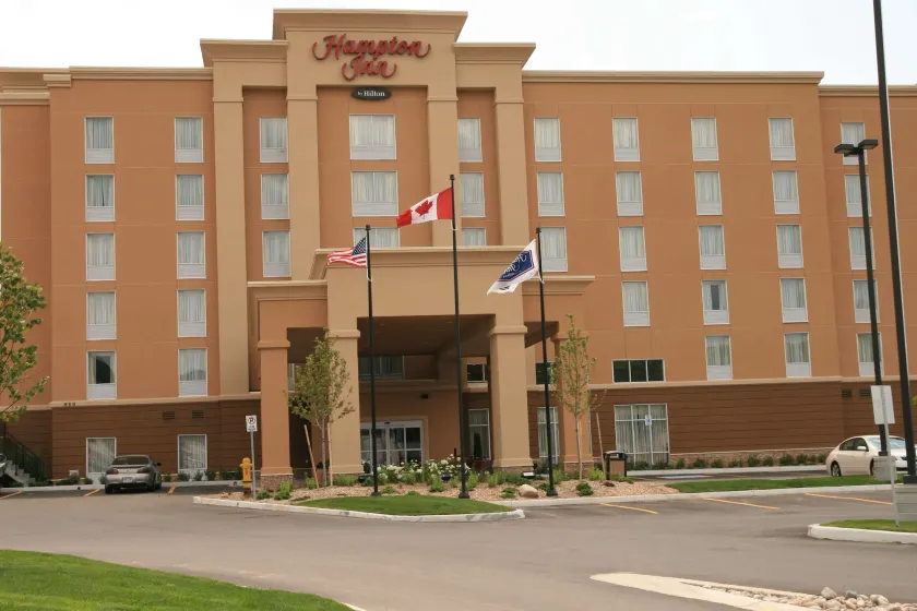 Hampton Inn by Hilton North Bay - Image 1