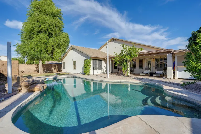 Private Pool & Patio: Spacious Gilbert Getaway! - Image 1