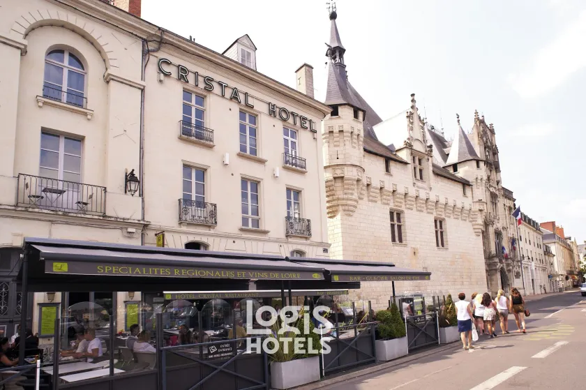 Hôtel Le Cristal, Saumur - Image 1