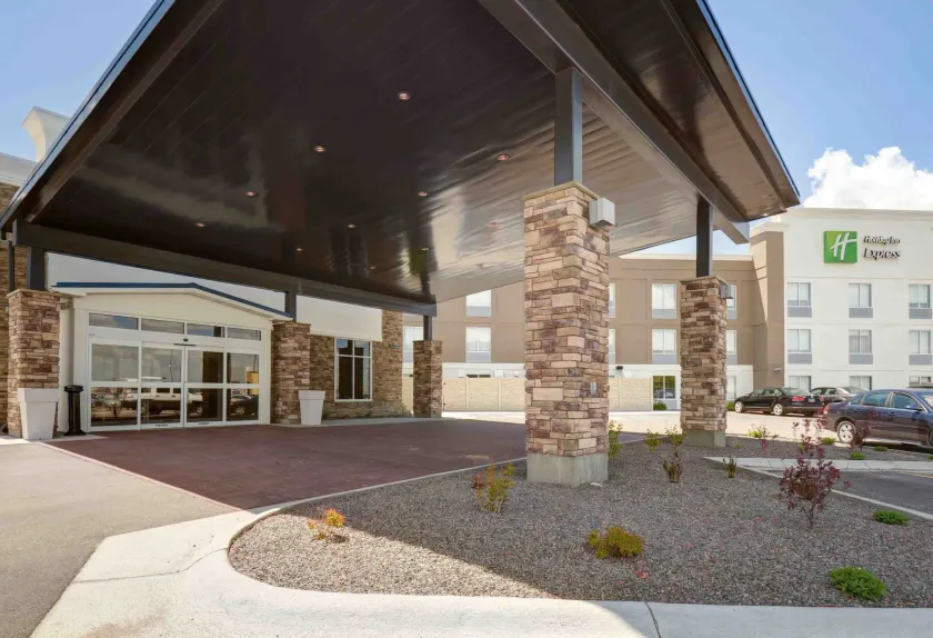 Holiday Inn Express & Suites North Platte by IHG - Image 1