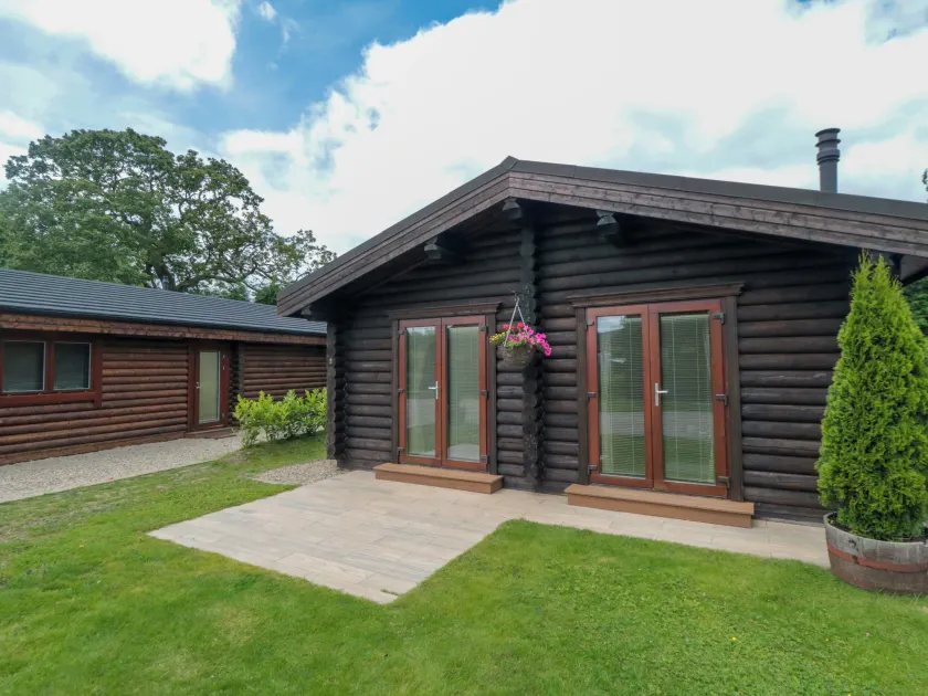 Wainstones Lodge 2 - Image 1