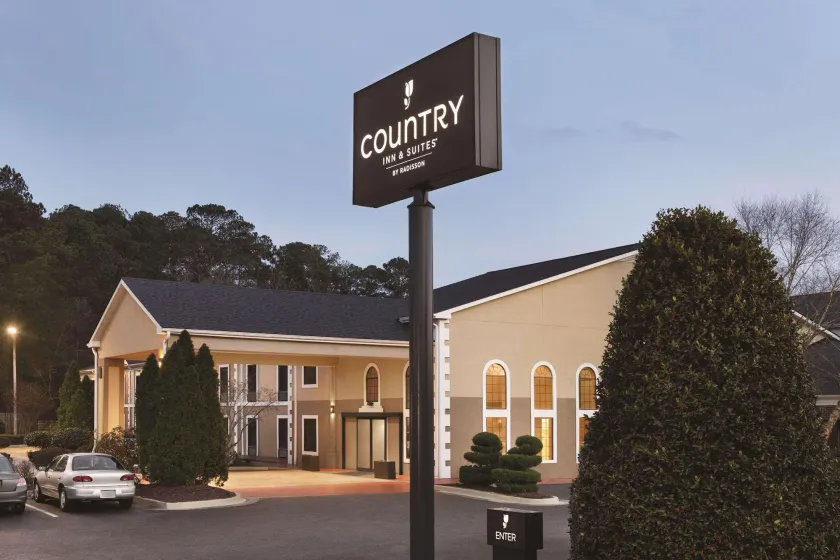 Country Inn & Suites by Radisson, Griffin, GA - Image 1
