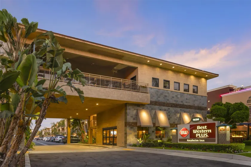 Best Western Plus Anaheim Inn - Image 1