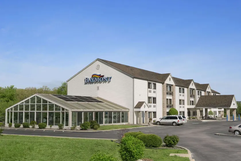 Baymont by Wyndham Sullivan - Image 1