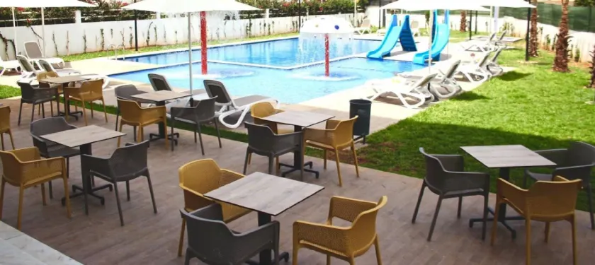 L'escale Suites Résidence Hôtelière By 7AV HOTELS - Image 1