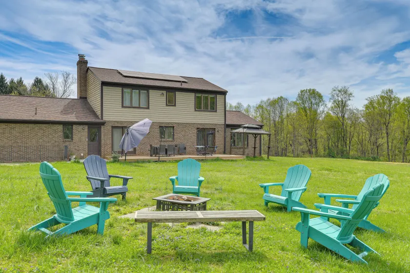 Lush & Secluded Family Getaway in Woodbine - Image 1