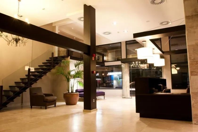 Hotel Paloma - Image 1